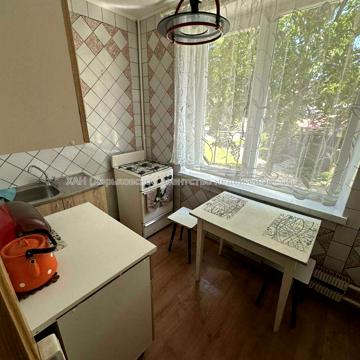 Нескорених вул. (Героїв Праці), 6