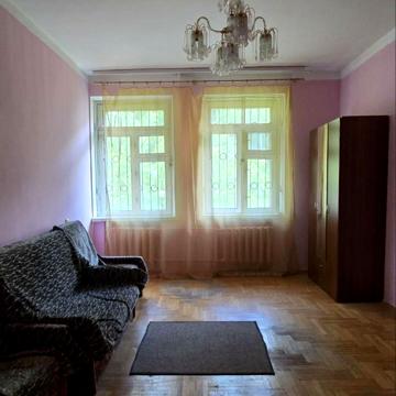 Гарматна вул., 18
