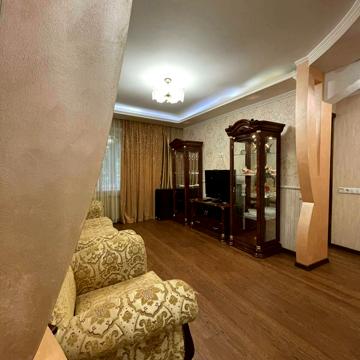 Героїв просп., 9