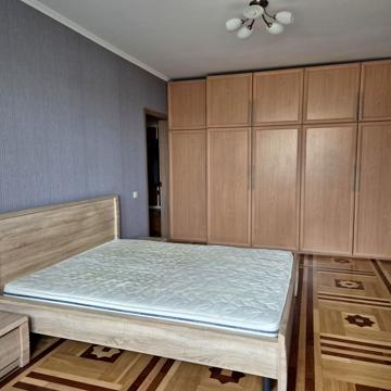 Володимира Івасюка просп. (Героїв Сталінграду), 63