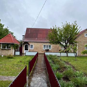 Паркова вул., 1
