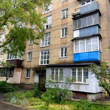 Продаж 3кімн.,Воскресенка(Райдужний)вул.Сірожупанників (Сєрова) 30-А
