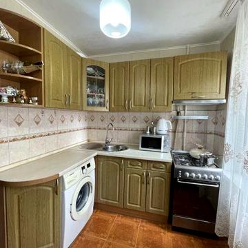 Кіото 9, м Лісова 7 хв, поруч з парком, без комісії!