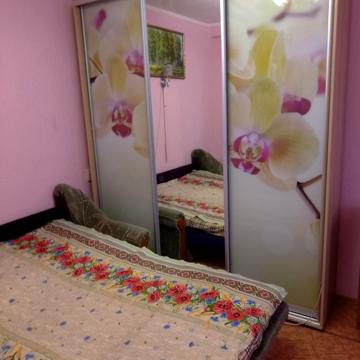 Богатирська вул., 18