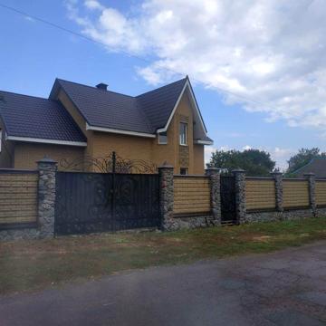 Продам будинок без внутрішніх робіт.