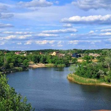 Сдам 2-х комн. квартиру. Центр. Район самолета.