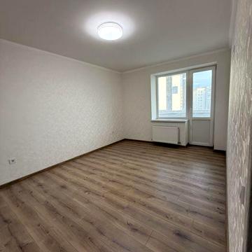 Простора квартира з ремонтом в Тяжилові район 27 ліцею