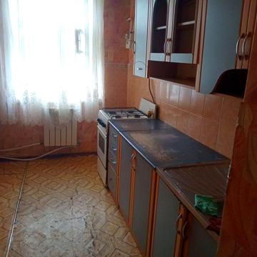 Сдам двокімнатну в центрі.
