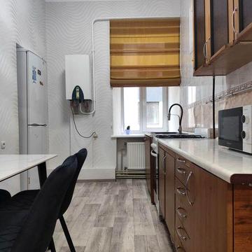 Продаж 2к Цунтр ЦУМ Сталінка