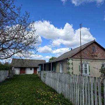 Продам будинок в с.Великі Мошківці з землею 0,75га