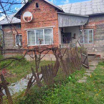 Продається цегляний будинок