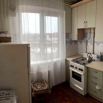 Продаж 1 км.кв., +гараж у дворі дому, без посередників