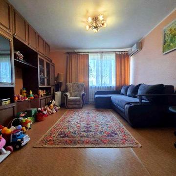 Продам 3 к. квартиру ж/м Северный, ул. Семафорная, 32