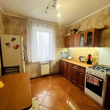 Продаж 2-х кімнатної квартири в м.Обухів по вул.Миру 10