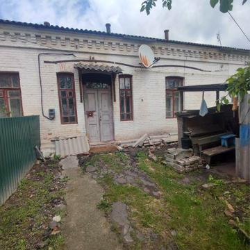 Продаж частини будинку Тальне 15800$