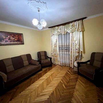 Здам будинок Золочів (Струтин)