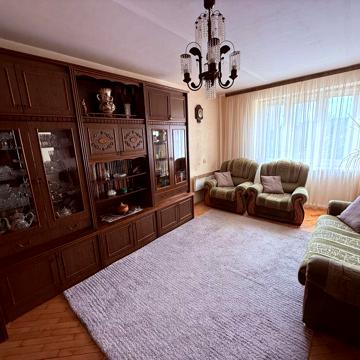 Продаж квартири по вул. Джамбула