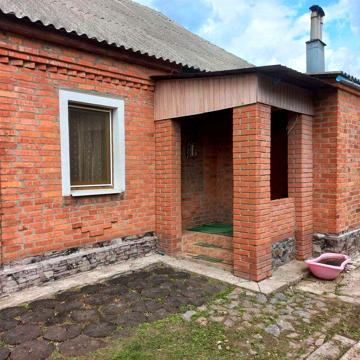Продам добротный дом п. Кочеток