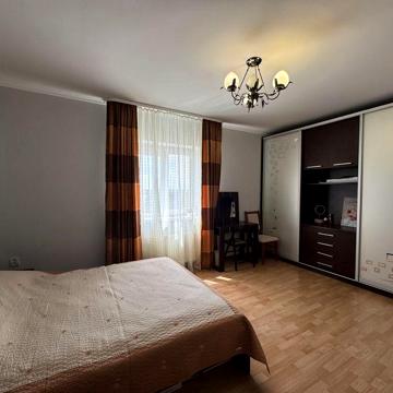 Продаж 3 кімнатної квартири