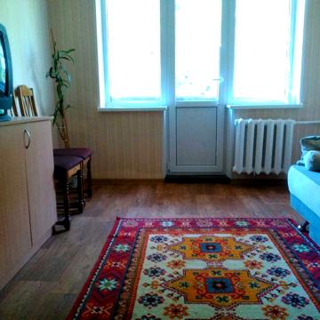 Сдам 2-комнатную квартиру на 44 квартале. Капитальный ремонт! Хозяин.