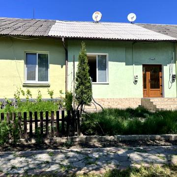 Продається двокімнатна квартира