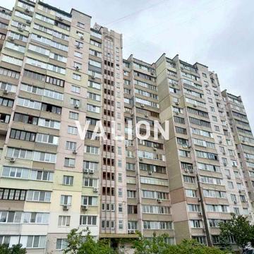 Продаж 1- кімнатної квартири на вул.Кошиця Олександра, 9. Без комісії.