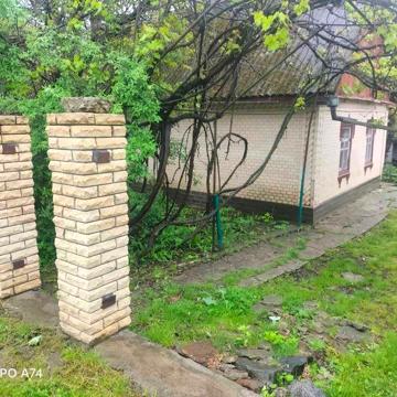 Продається затишних будинок