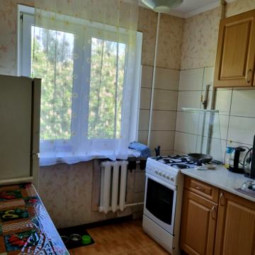 Академіка Стражеска вул., 1