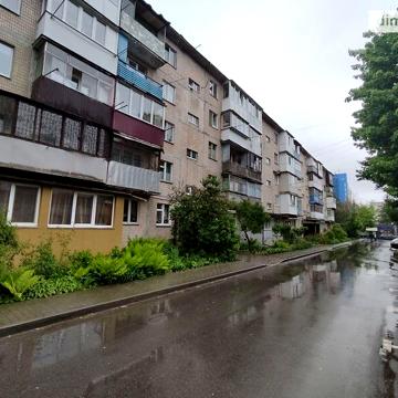 Продаж 2к Квартира Космонавтів проспект
