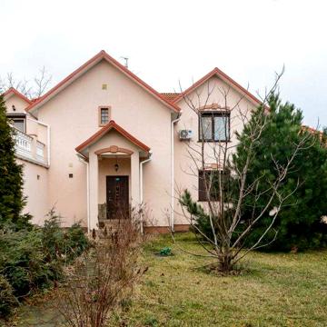 Будинок з басейном в с. Великі Дмитровичі, Новообухівська трасса