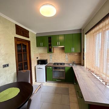 Авраама Лінкольна вул., 55