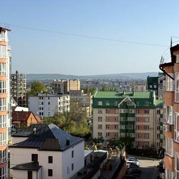 Героїв Майдану вул. (Червоноармійська), 53