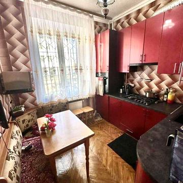 Продаж 3к Квартира Торгова площа
