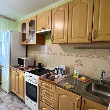 3р загальна 80м2 вул. Стадіонна 6 м. Вокзальна 10хв пішки Центр 5хв