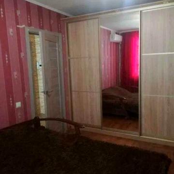Познанська вул., 8А