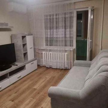 здаю в оренду 2к квартиру на вулиці Менахем-Мендл Шнеєрсона(Мініна)