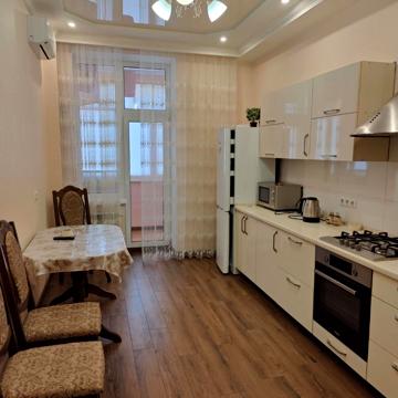 Академіка Заболотного вул., 63