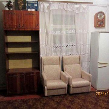 Здам пів будинку у м. Хмільнику