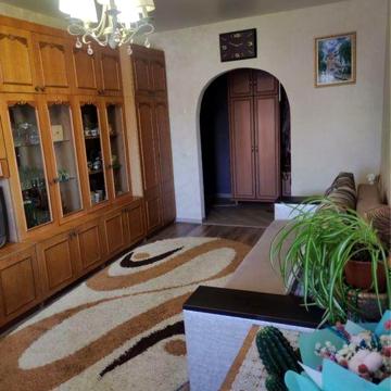 Продаю квартиру смт. Ставище