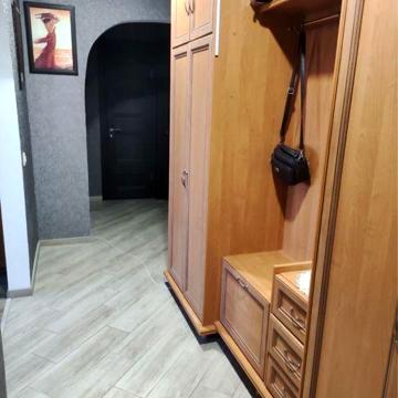 Продаю квартиру смт. Ставище
