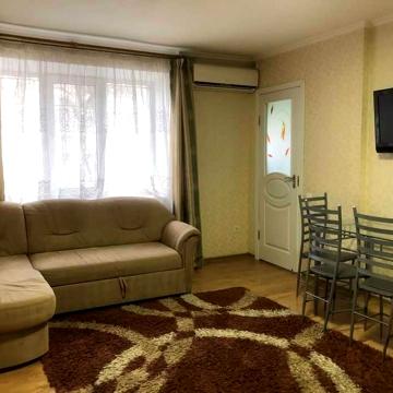 Здам квартиру на Січеславській Набережній (колишня Набережна Леніна) 8