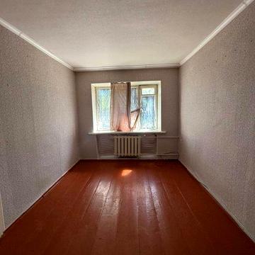 Продам 3 кім. Квартиру в центрі міста.Цегляний будинок