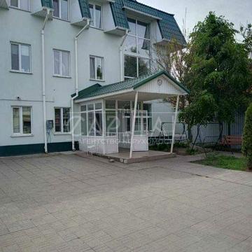 Сдам дом под офис/пансионат на Осокорках. 18 комнат. Метро 15мин