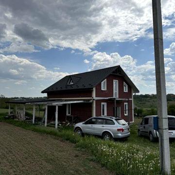 Продається каркасний будинок