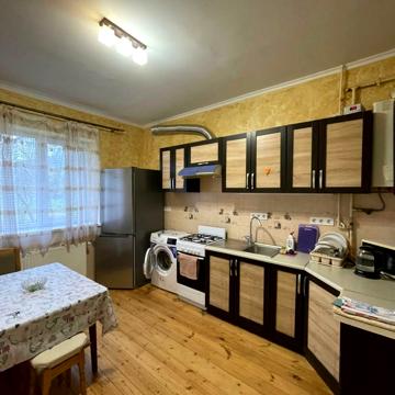 Хоружинської, 8