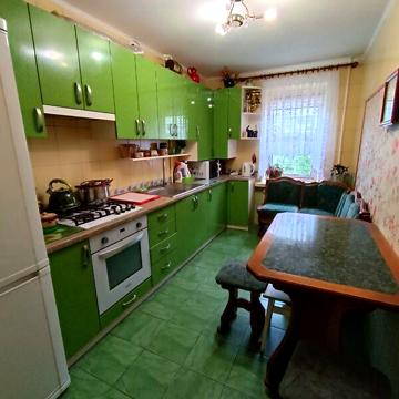 Довгострокова оренда 3к Квартира Варшавська (Ширшова) вулиця