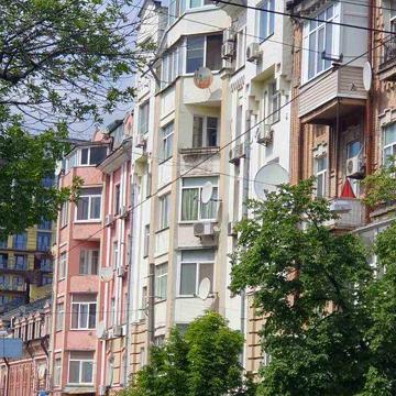 Оренда  3-к квартири в центрі Подолу, вул. Костантинівська   10.