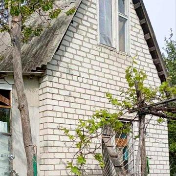 Продам цегляну дачу в селі Маслії