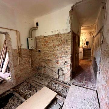 Продам 2 кімнатну квартиру в центрі міста Шептицький