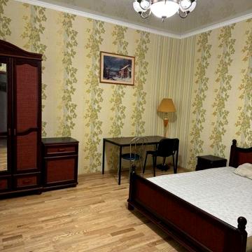 Здам частину будинку / Центр міста